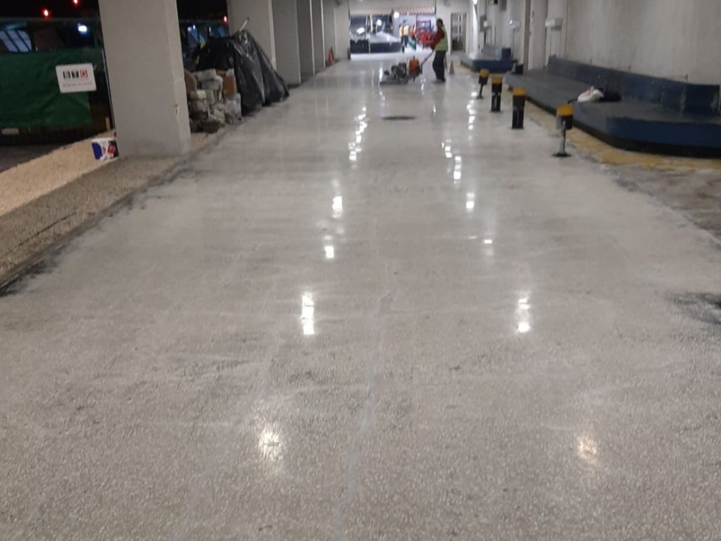 Trabajos realizados de hormigón pulido en Granada